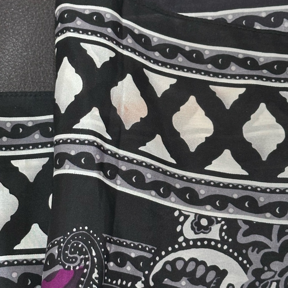 White House Black Market Black and Purple Scarf - Picture 4 of 4